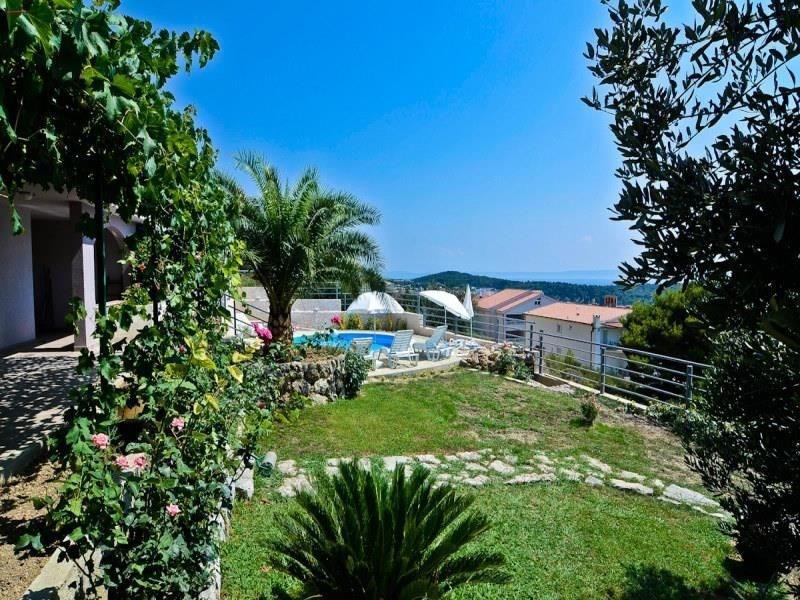 luxusni-nova-vila-s-vyhledem-na-more-makarska-chorvatsko