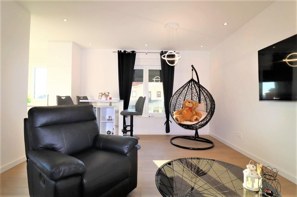 novy-zarizeny-atraktivni-apartman-vodice-chorvatsko