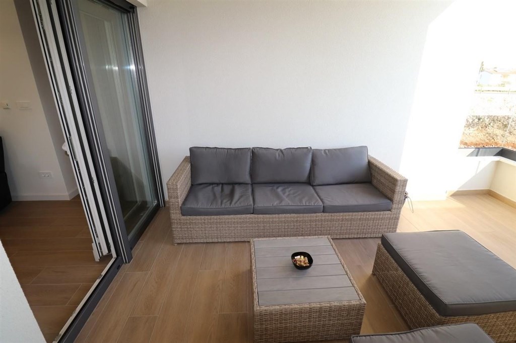 novy-zarizeny-atraktivni-apartman-vodice-chorvatsko