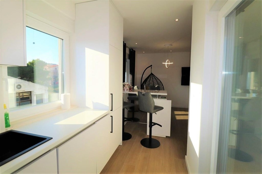 novy-zarizeny-atraktivni-apartman-vodice-chorvatsko