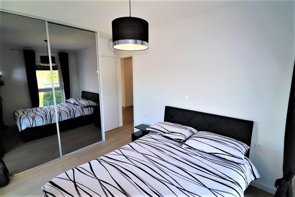 novy-zarizeny-atraktivni-apartman-vodice-chorvatsko