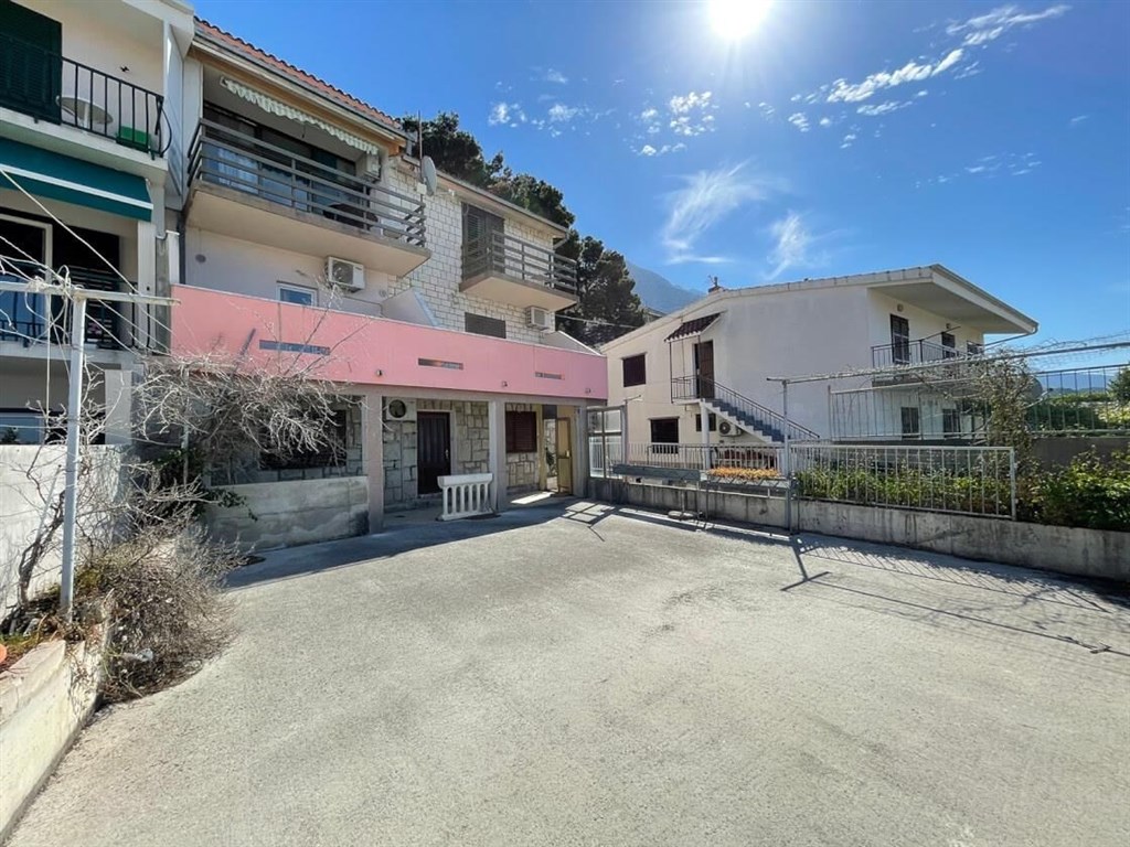 apartmanovy-dum-s-otevrenym-vyhledem-na-more-makarska-chorvatsko