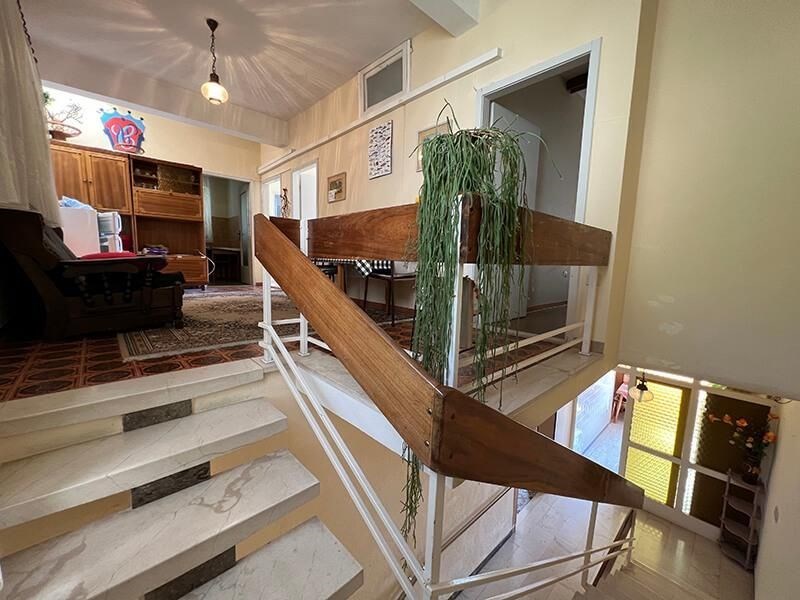 na-prodej-dvoupatrovy-dum-ve-2-rade-od-more-drasnice-chorvatsko