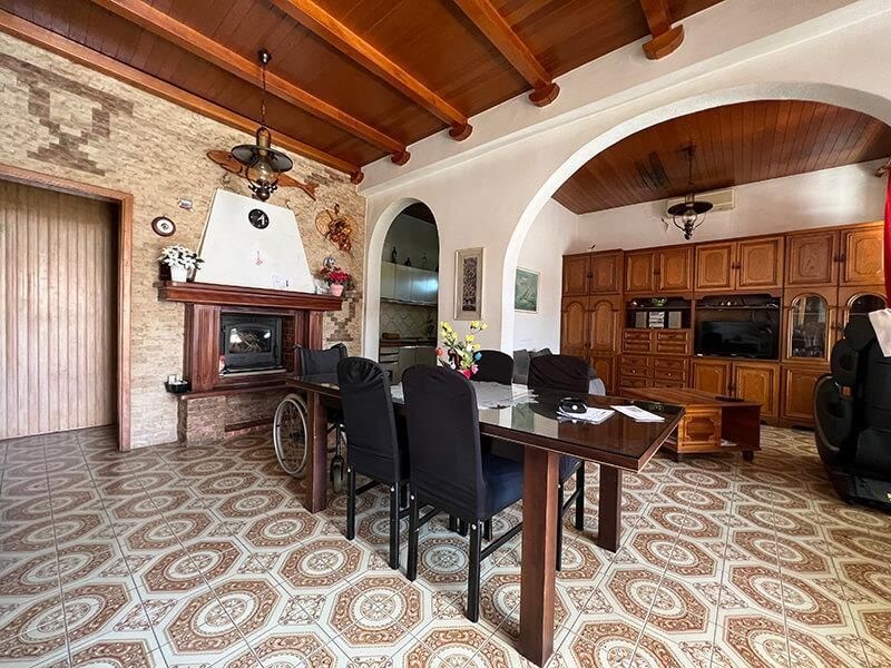 na-prodej-dvoupatrovy-dum-ve-2-rade-od-more-drasnice-chorvatsko