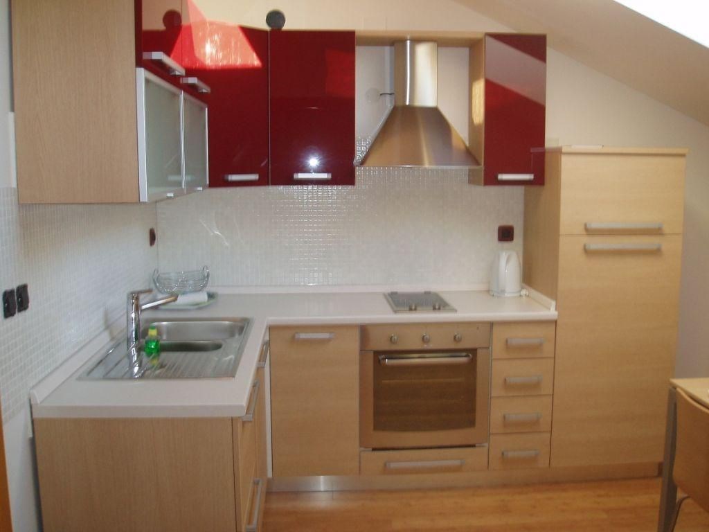 luxusni-apartmanovy-dum-se-16-apartmany-100m-od-more-tucepi-makarska-riviera-chorvatsko