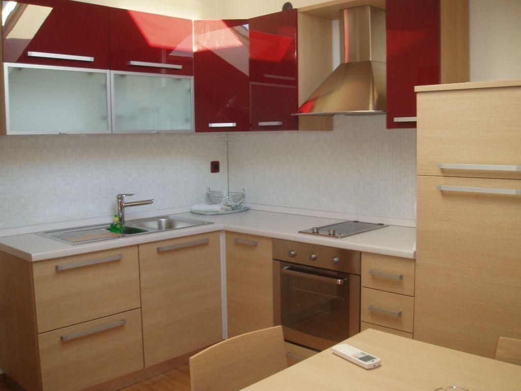 luxusni-apartmanovy-dum-se-16-apartmany-100m-od-more-tucepi-makarska-riviera-chorvatsko