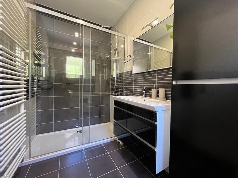 na-prodej-novy-apartmanovy-dum-s-vyhledy-na-more-krvavica-chorvatsko