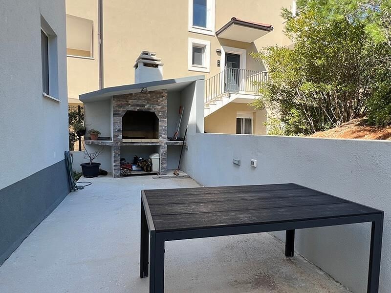 na-prodej-novy-apartmanovy-dum-s-vyhledy-na-more-krvavica-chorvatsko