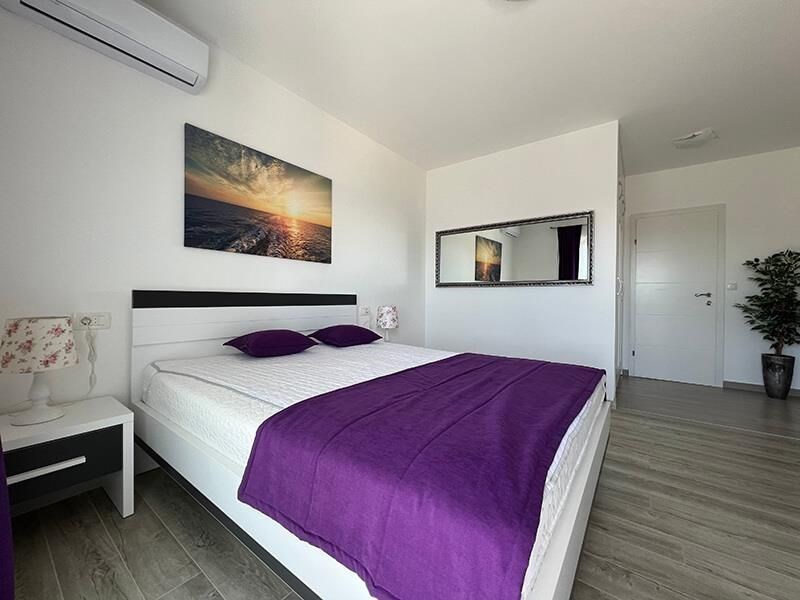 na-prodej-novy-apartmanovy-dum-s-vyhledy-na-more-krvavica-chorvatsko