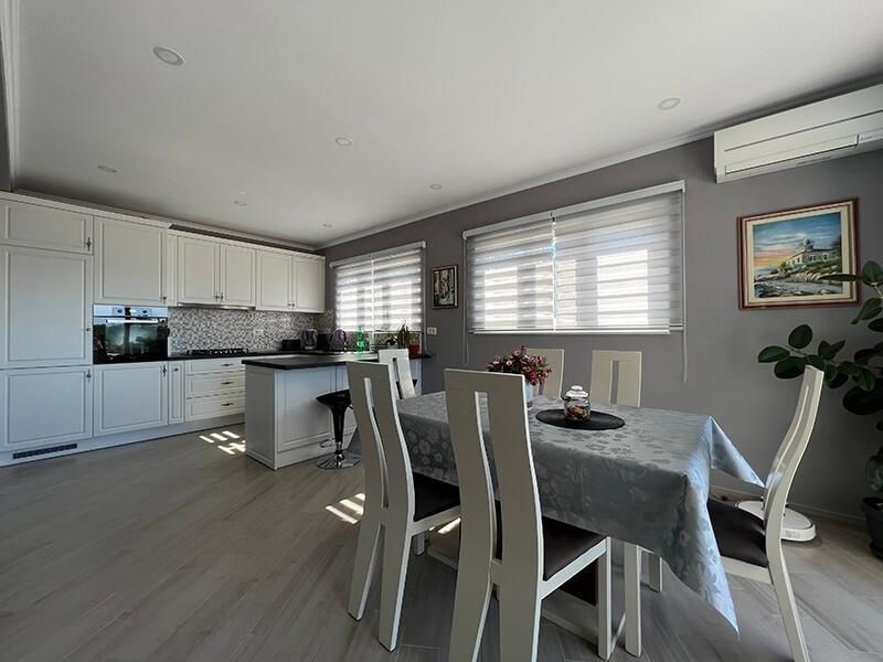 na-prodej-novy-apartmanovy-dum-s-vyhledy-na-more-krvavica-chorvatsko