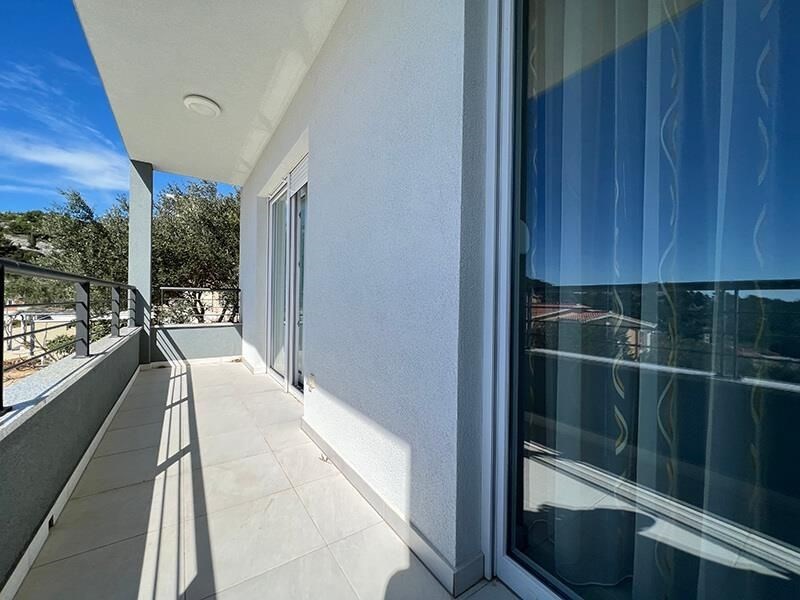 na-prodej-novy-apartmanovy-dum-s-vyhledy-na-more-krvavica-chorvatsko