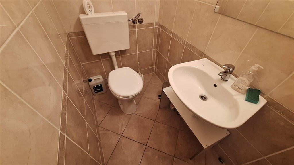 na-prodej-zarizeny-apartman-s-vyhledem-na-more-krk-chorvatsko