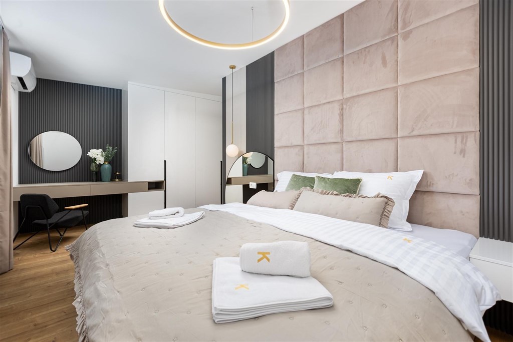 na-prodej-dva-luxusni-apartmany-s-vyhledem-na-more-krk-chorvatsko