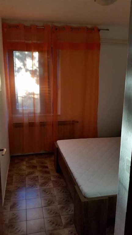 apartmanovy-dum-jen-100-m-od-more-pag-chorvatsko