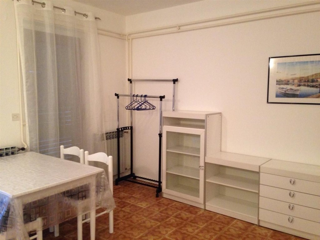 apartmanovy-dum-jen-100-m-od-more-pag-chorvatsko