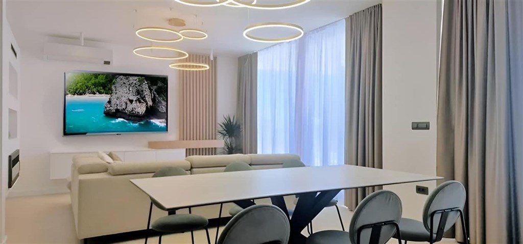 na-prodej-nova-atraktivni-vila-s-bazenem-kozino-chorvatsko