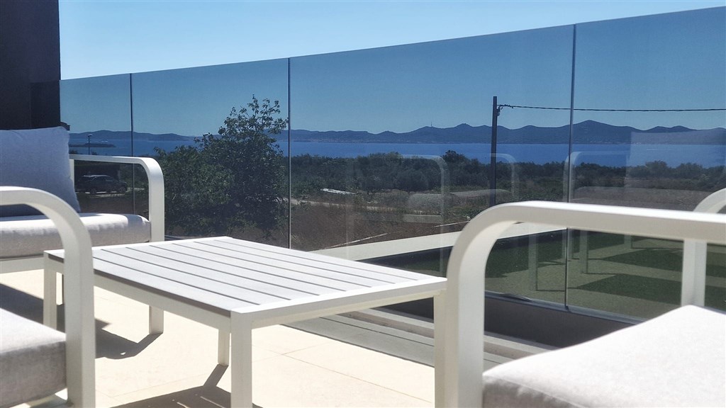 na-prodej-nova-atraktivni-vila-s-bazenem-kozino-chorvatsko