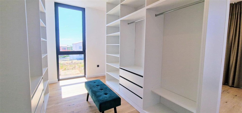 na-prodej-nova-atraktivni-vila-s-bazenem-kozino-chorvatsko