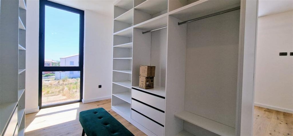 na-prodej-nova-atraktivni-vila-s-bazenem-kozino-chorvatsko