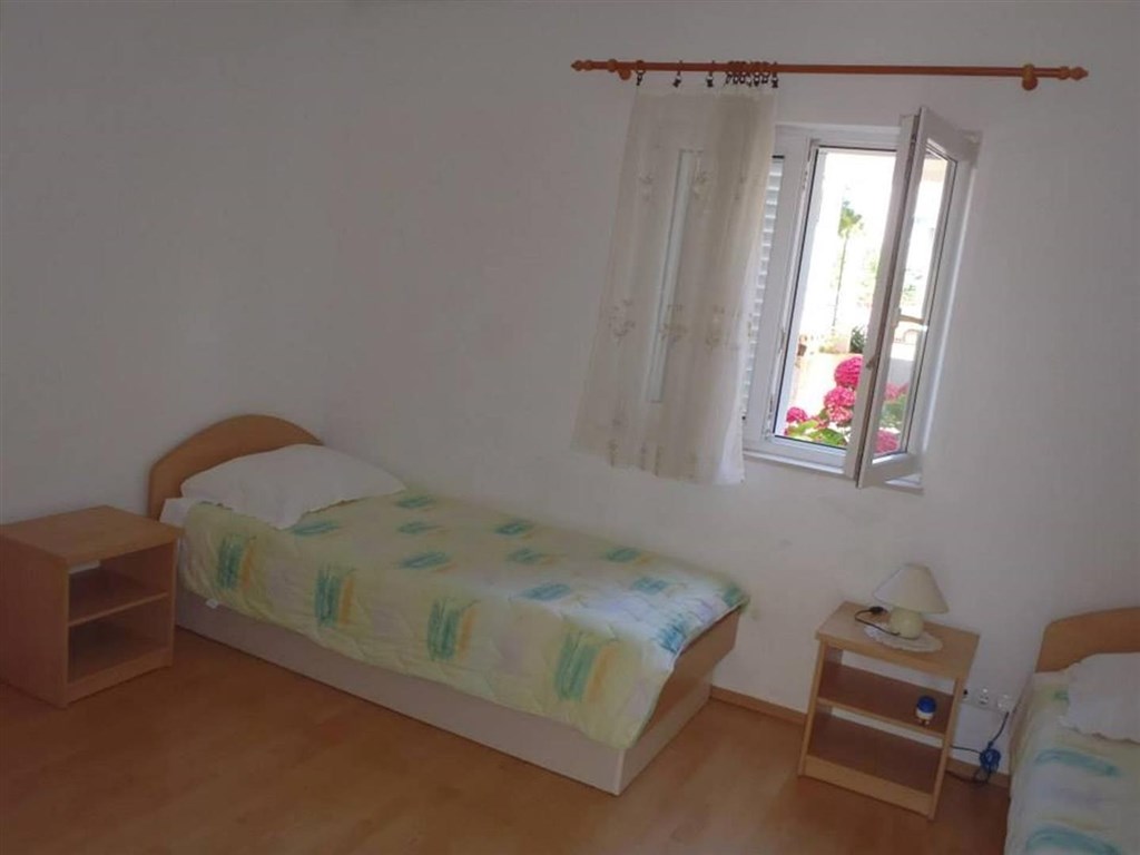 na-prodej-apartmanovy-dum-v-1-rade-od-more-zadar-chorvatsko