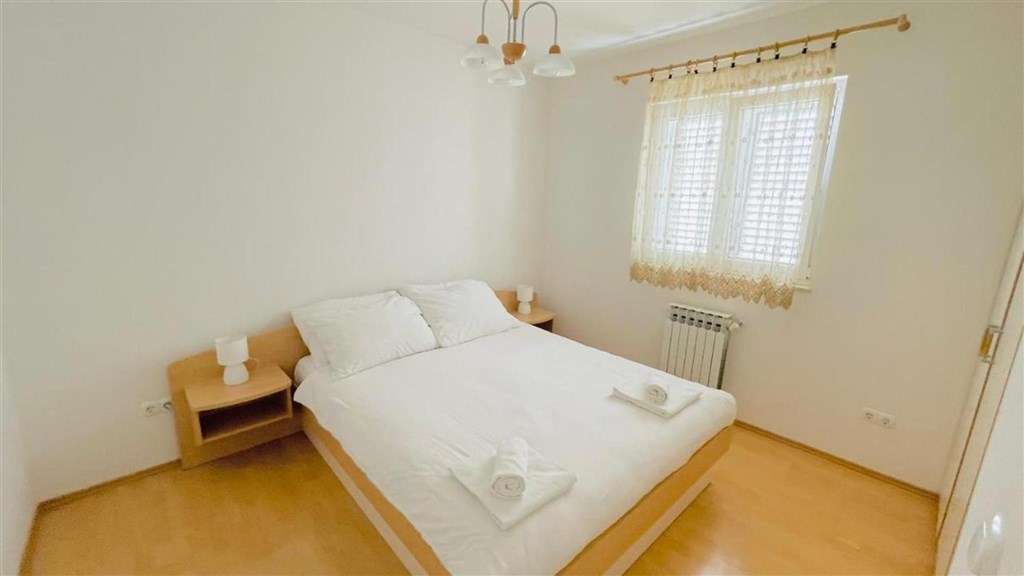 na-prodej-apartmanovy-dum-v-1-rade-od-more-zadar-chorvatsko