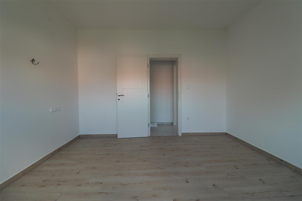 novy-apartman-se-stresni-terasou-blizko-more-vodice-chorvatsko