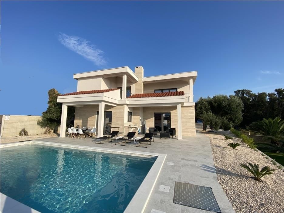 na-prodej-krasna-nova-vila-jen-40-m-od-more-pag-chorvatsko