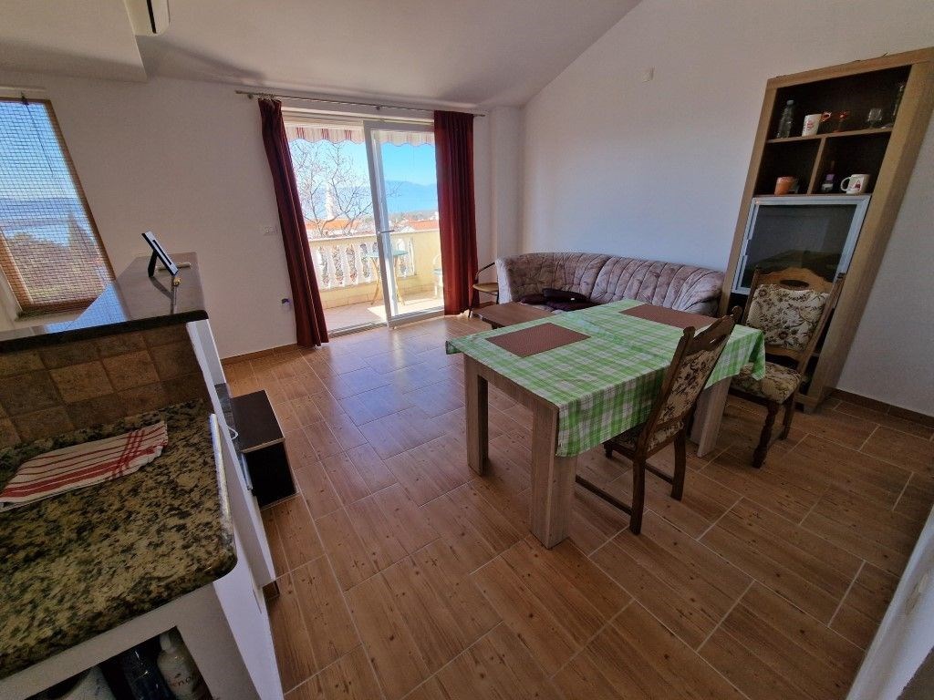 na-prodej-radovy-dum-s-2-apartmany-krk-chorvatsko
