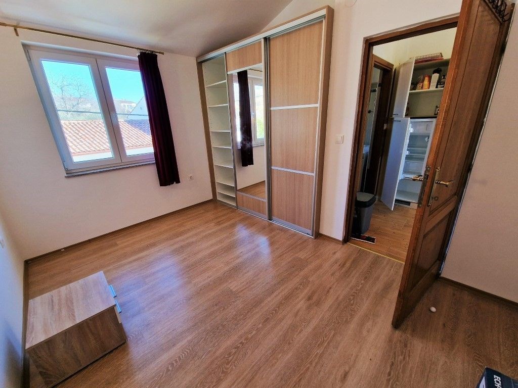 na-prodej-radovy-dum-s-2-apartmany-krk-chorvatsko