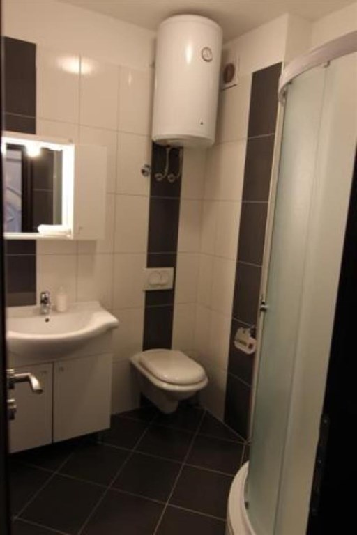 atraktivni-apartmanovy-dum-blizko-more-privlaka-chorvatsko