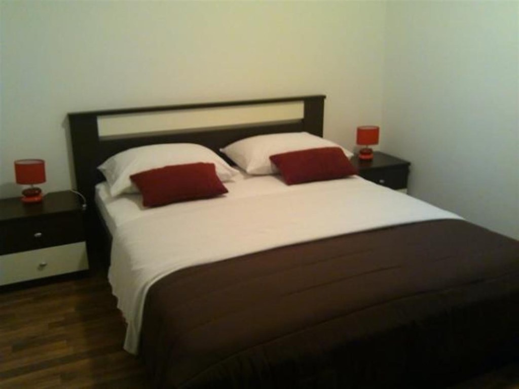 atraktivni-apartmanovy-dum-blizko-more-privlaka-chorvatsko