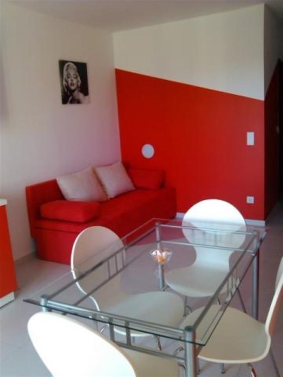 atraktivni-apartmanovy-dum-blizko-more-privlaka-chorvatsko