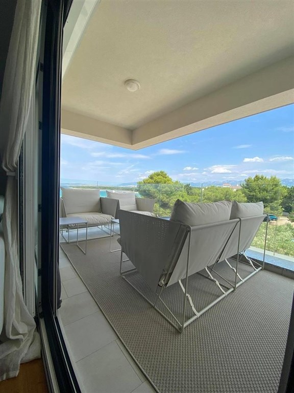 pekny-mezonet-s-otevrenym-vyhledem-na-more-pag-chorvatsko