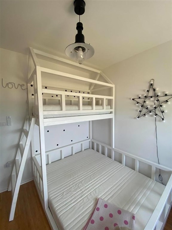 pekny-mezonet-s-otevrenym-vyhledem-na-more-pag-chorvatsko