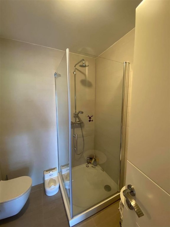 pekny-mezonet-s-otevrenym-vyhledem-na-more-pag-chorvatsko