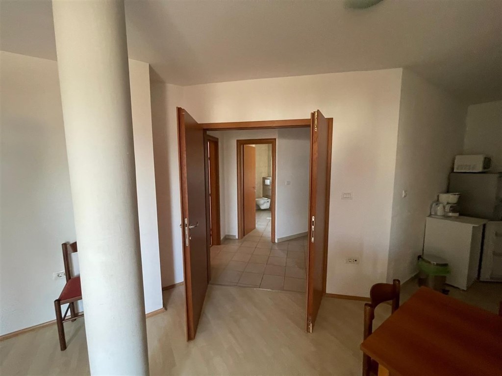 na-prodej-apartmanovy-dum-s-vyhledem-na-more-petrcane-chorvatsko