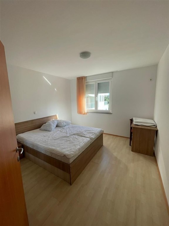 na-prodej-apartmanovy-dum-s-vyhledem-na-more-petrcane-chorvatsko