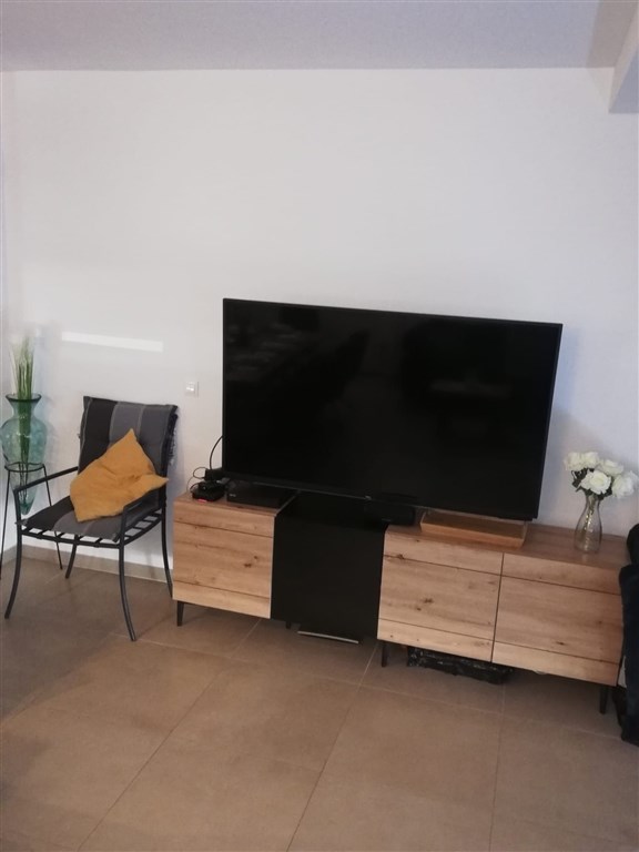 na-prodej-polovina-domu-s-bazenem-blizko-more-nin-chorvatsko