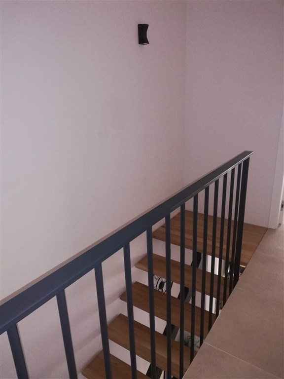 na-prodej-polovina-domu-s-bazenem-blizko-more-nin-chorvatsko