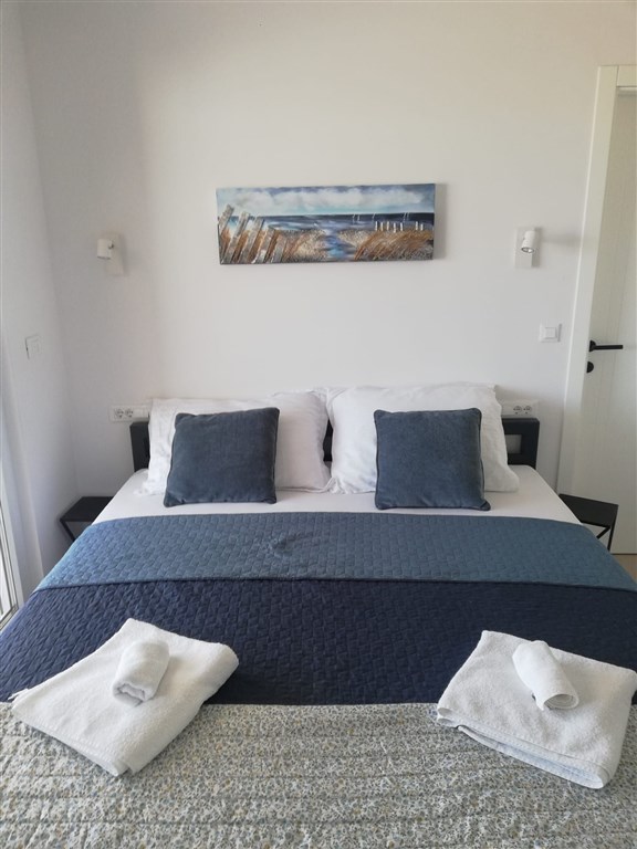 na-prodej-polovina-domu-s-bazenem-blizko-more-nin-chorvatsko