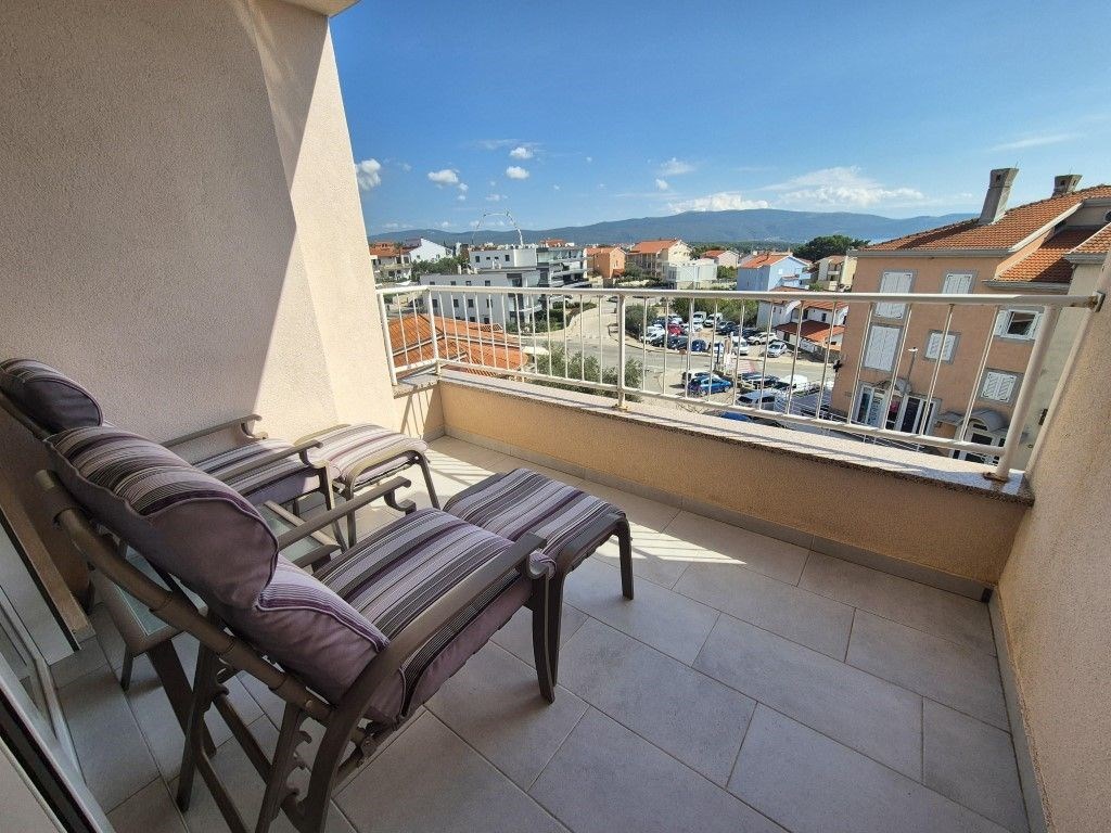 na-prodej-vybaveny-luxusni-apartman-krk-chorvatsko