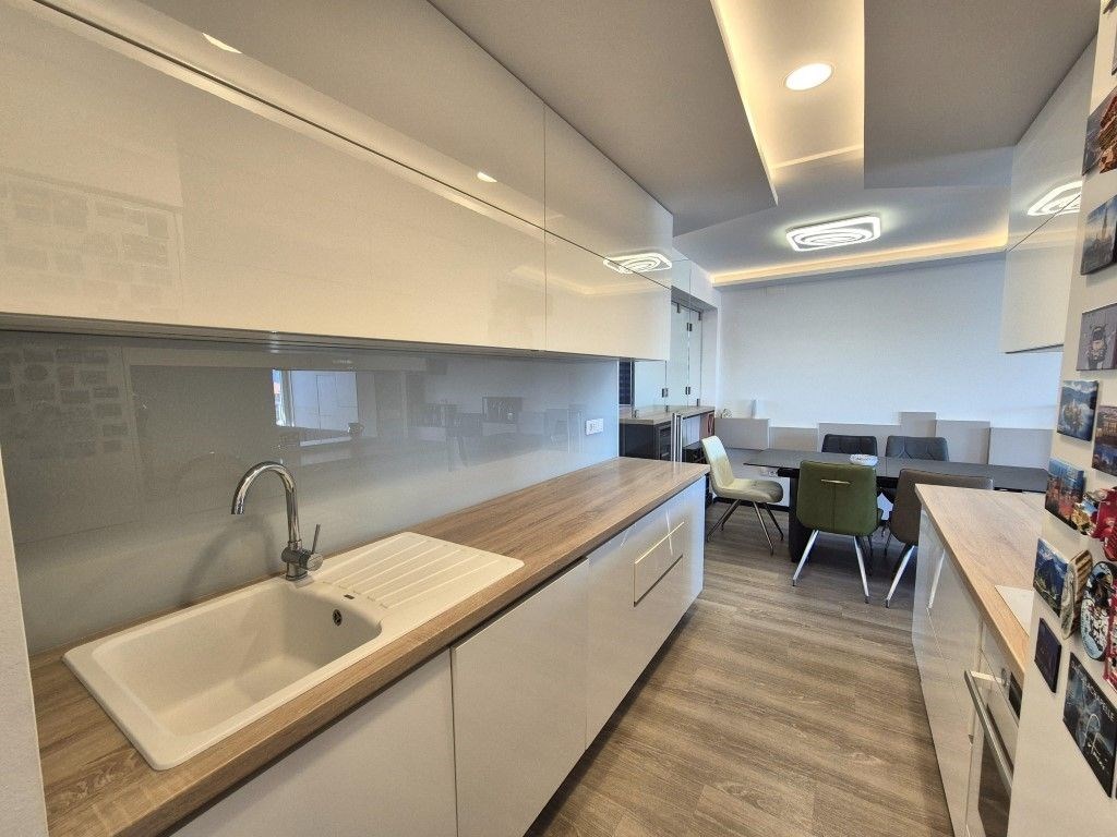 na-prodej-vybaveny-luxusni-apartman-krk-chorvatsko