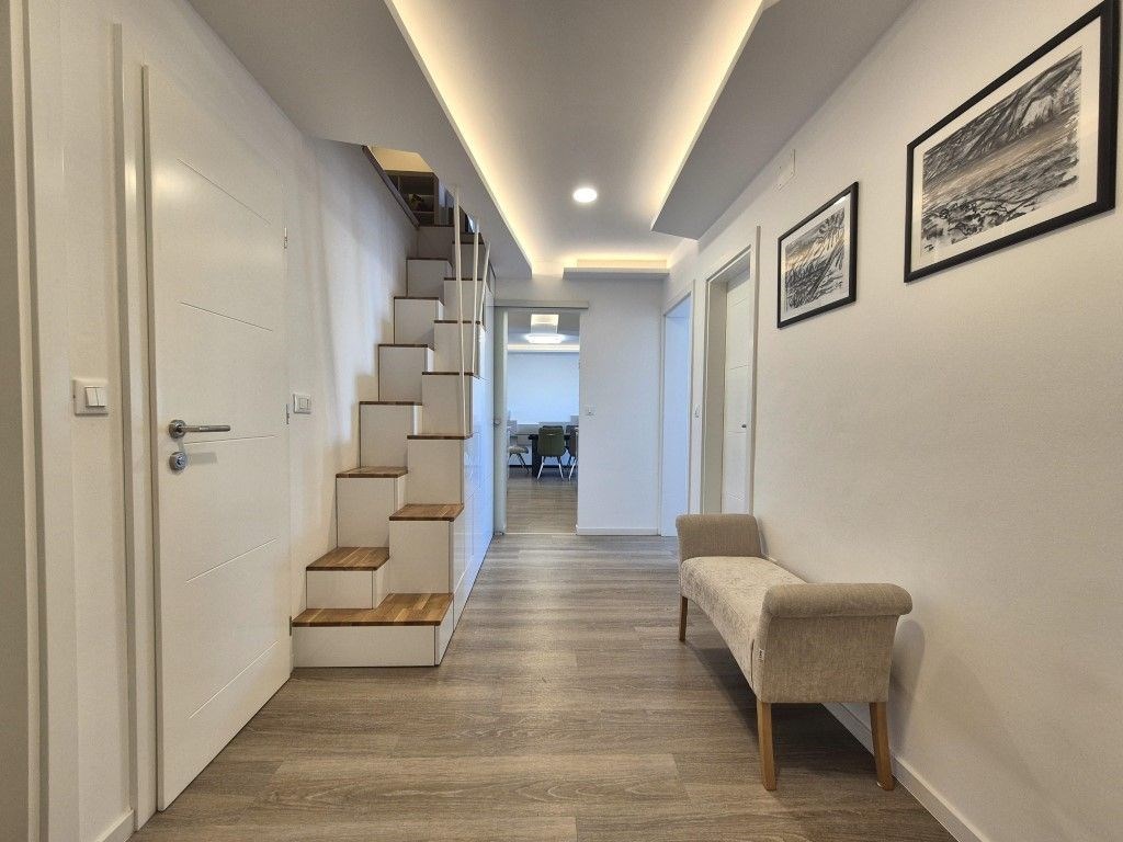 na-prodej-vybaveny-luxusni-apartman-krk-chorvatsko