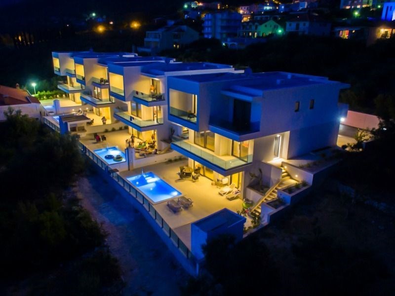 moderni-luxusni-vila-s-vyhledem-na-more-veliko-brdo-chorvatsko