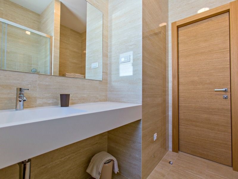 moderni-luxusni-vila-s-vyhledem-na-more-veliko-brdo-chorvatsko