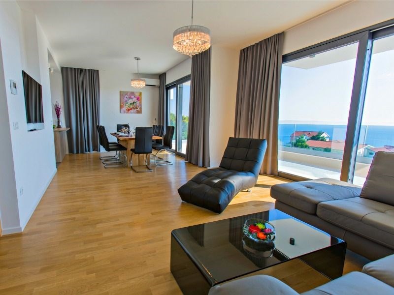 moderni-luxusni-vila-s-vyhledem-na-more-veliko-brdo-chorvatsko