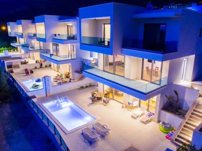 moderni-luxusni-vila-s-vyhledem-na-more-veliko-brdo-chorvatsko