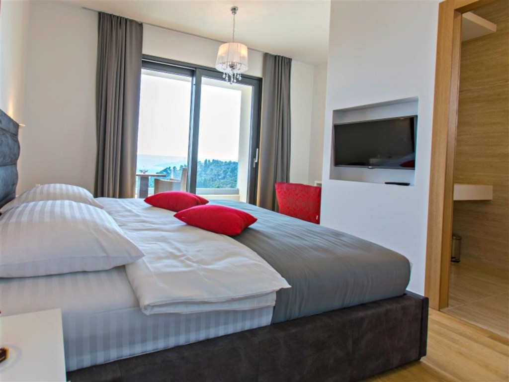 moderni-luxusni-vila-s-vyhledem-na-more-veliko-brdo-chorvatsko