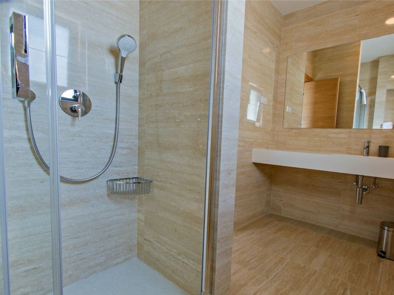moderni-luxusni-vila-s-vyhledem-na-more-veliko-brdo-chorvatsko