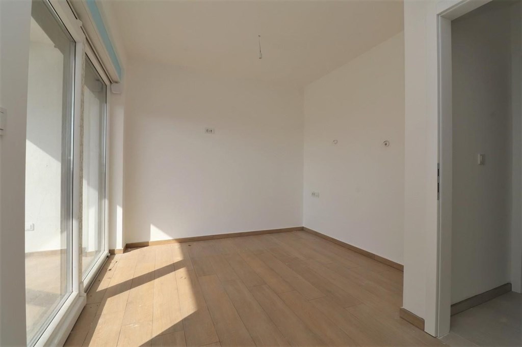 na-prodej-novy-dum-s-bazenem-bogdanovici-chorvatsko